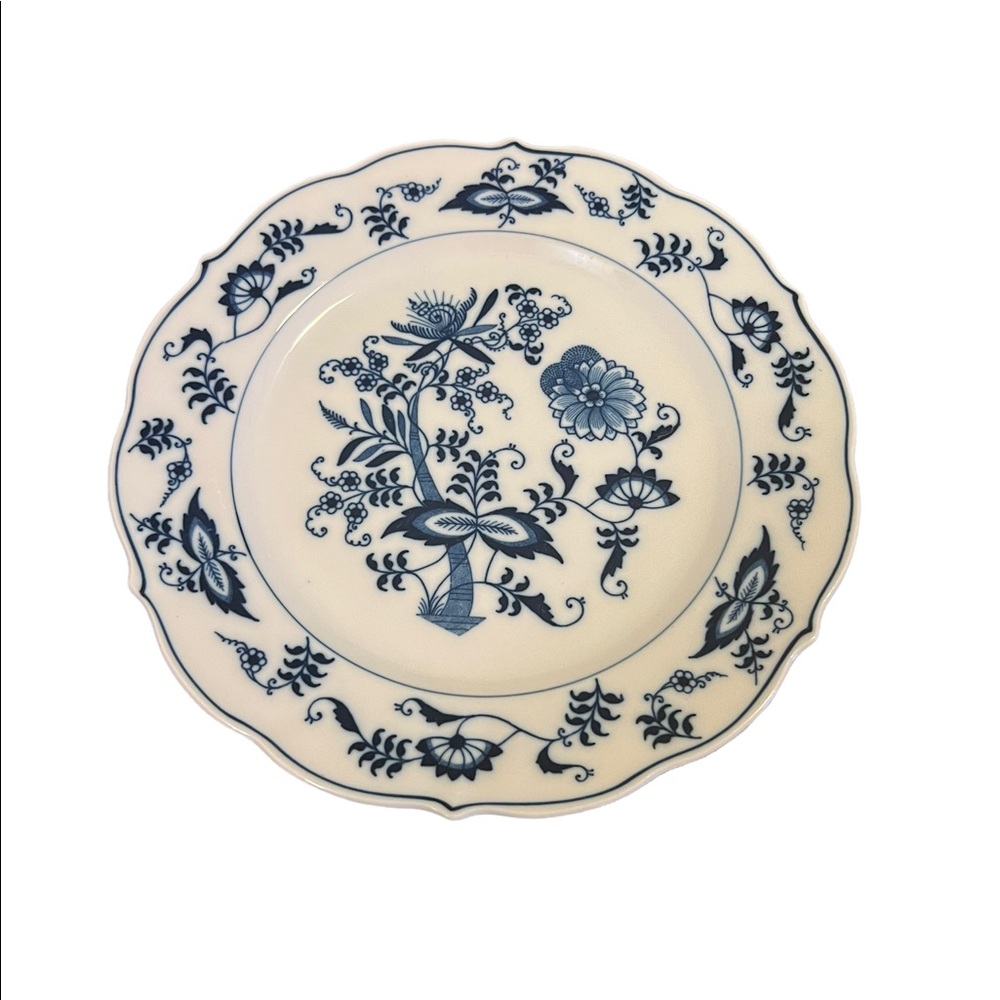 Vintage Blue Danube Blue Onion 8.5” plate